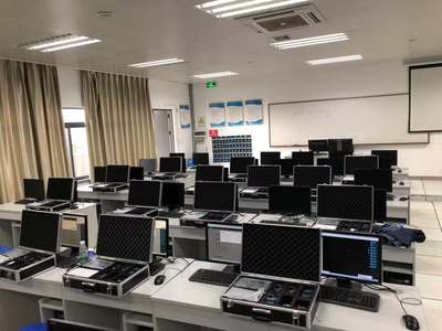 服務(wù)器應(yīng)用實(shí)訓(xùn)室——深圳信息職業(yè)技術(shù)學(xué)院華清遠(yuǎn)見研發(fā)中心網(wǎng)絡(luò)技術(shù)研發(fā)