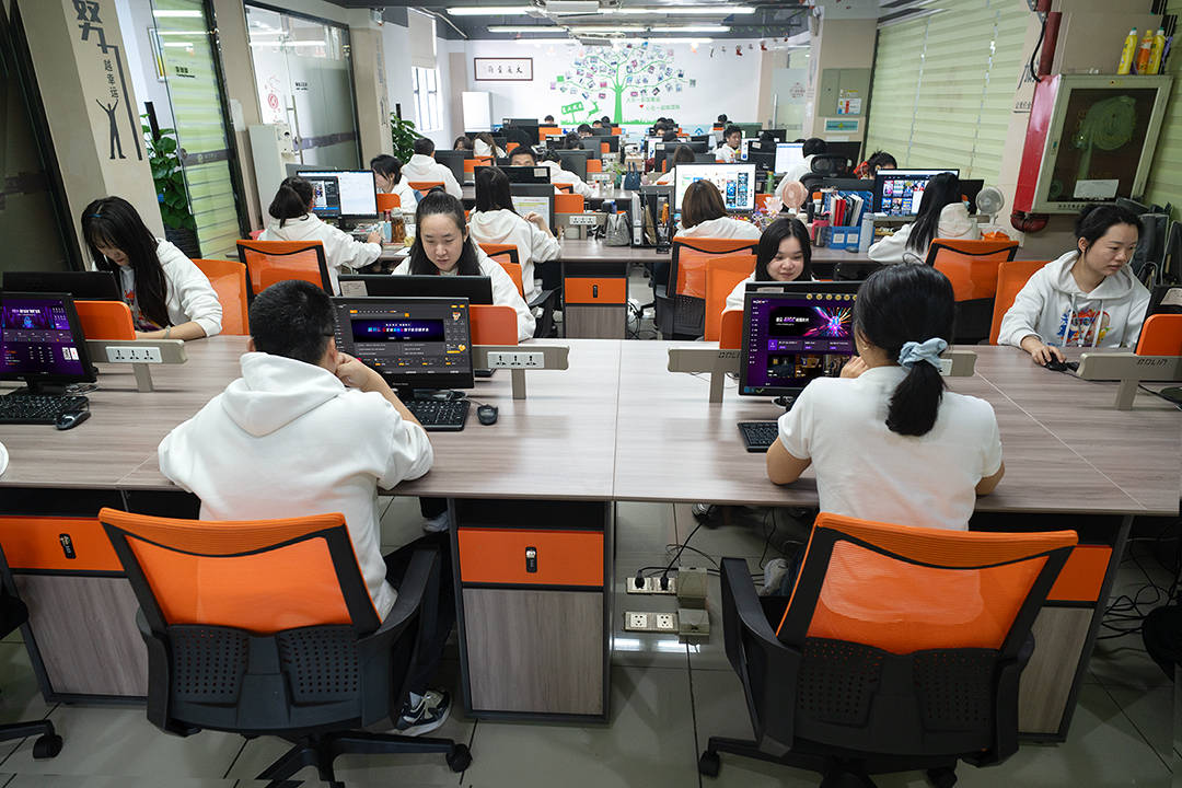 中山南方網(wǎng)通 以自主研發(fā)驅(qū)動(dòng)網(wǎng)絡(luò)推廣新篇章